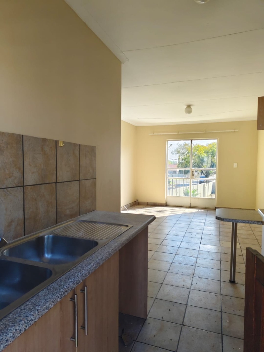 2 Bedroom Property for Sale in Vaalpark Free State